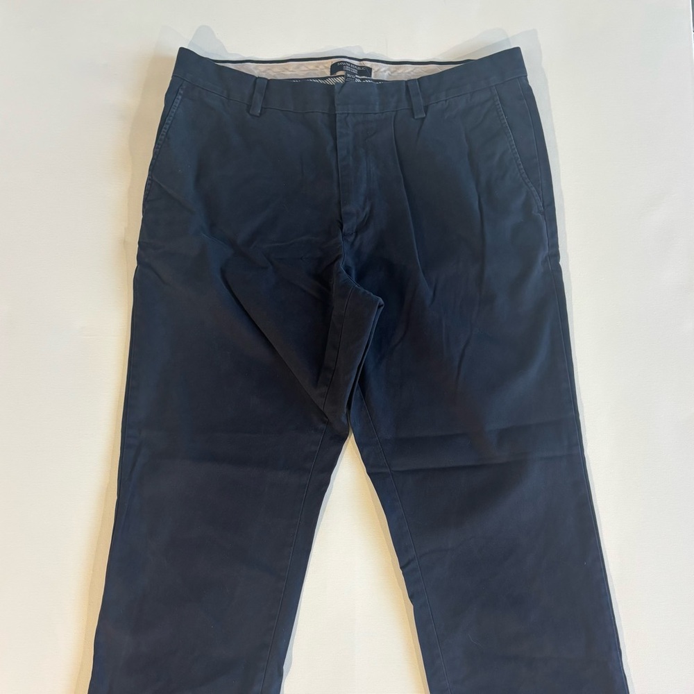 36X32 Banana Republic Men's Dark Blue Chinos